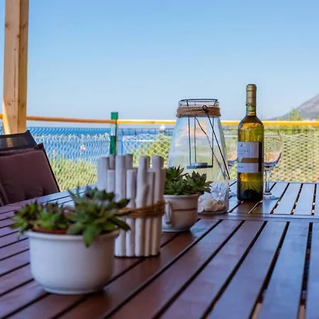 Rural Shala Vakantiehuis Bol